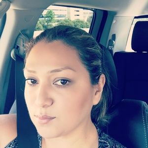 Meet your Posher, Yadira